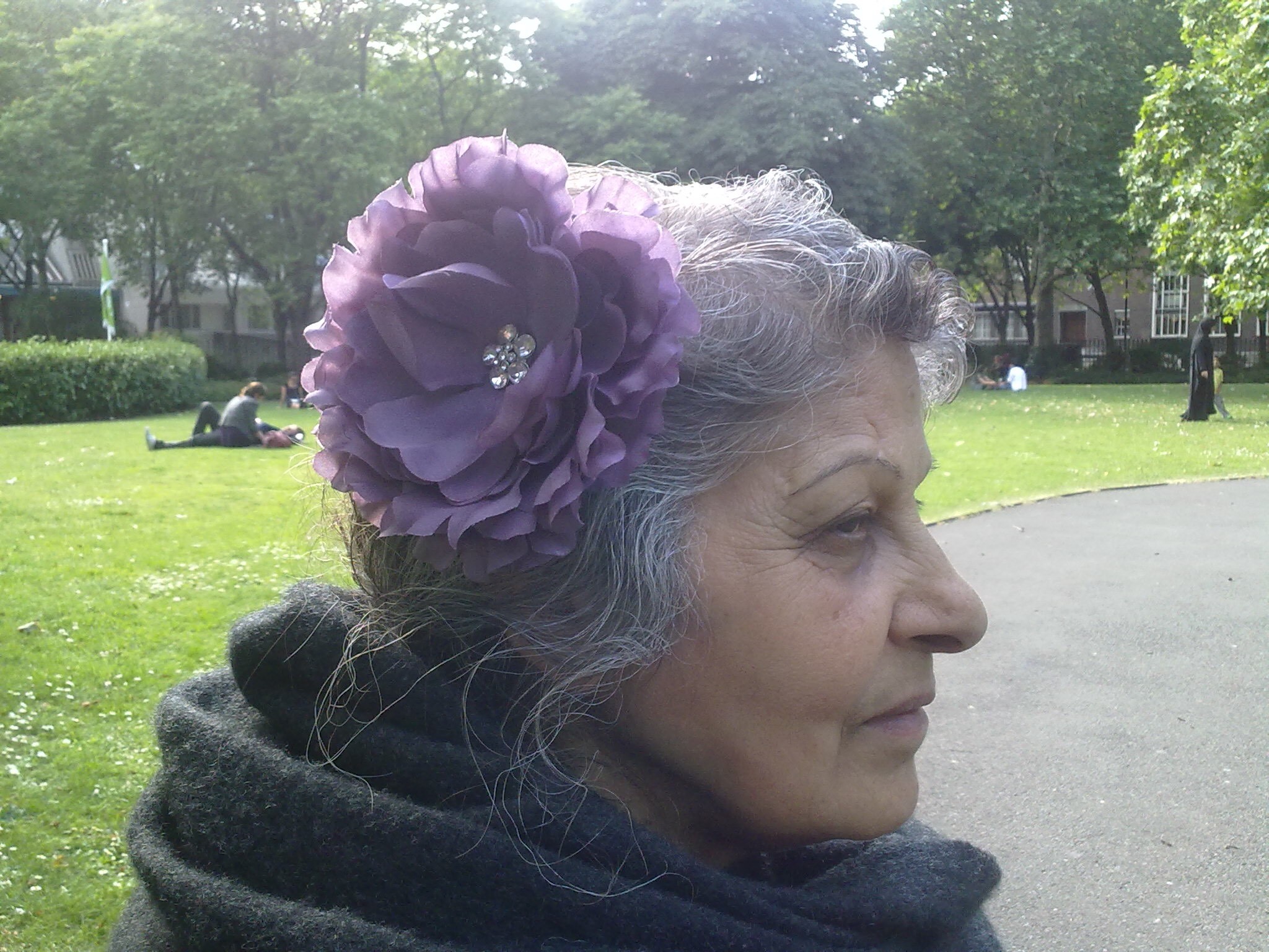 Close-up of Motia sitting in the local park, not long before she passed away.