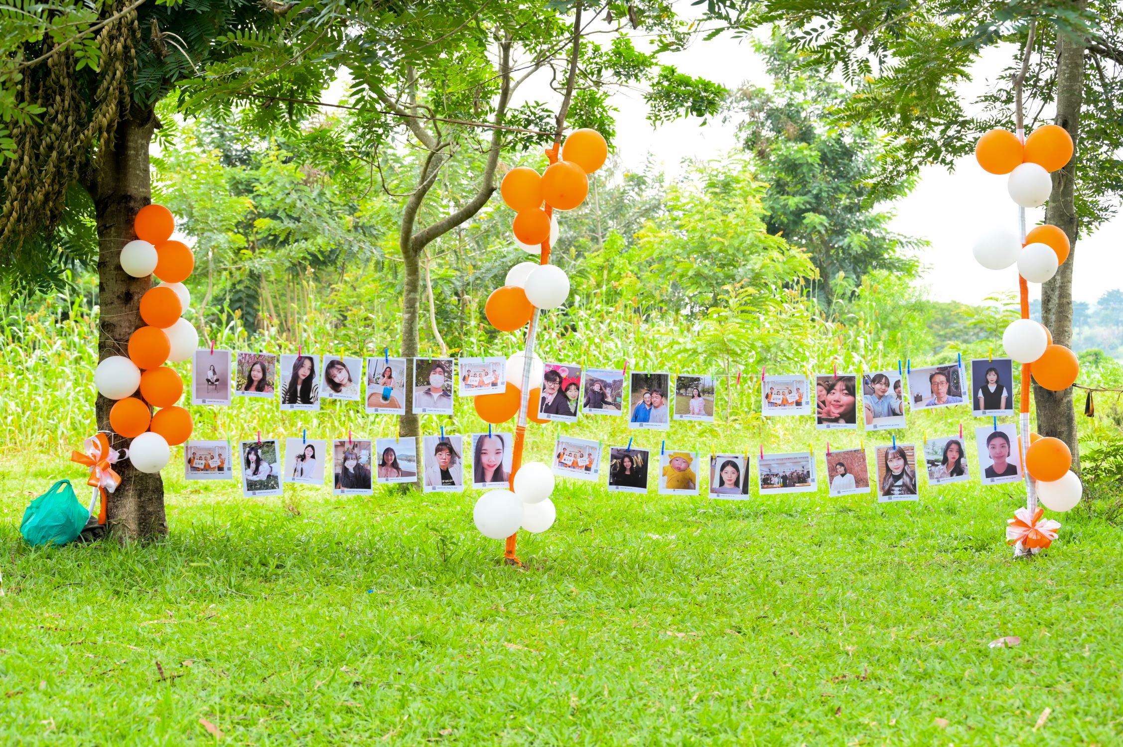 Balloons and photos in Uganda