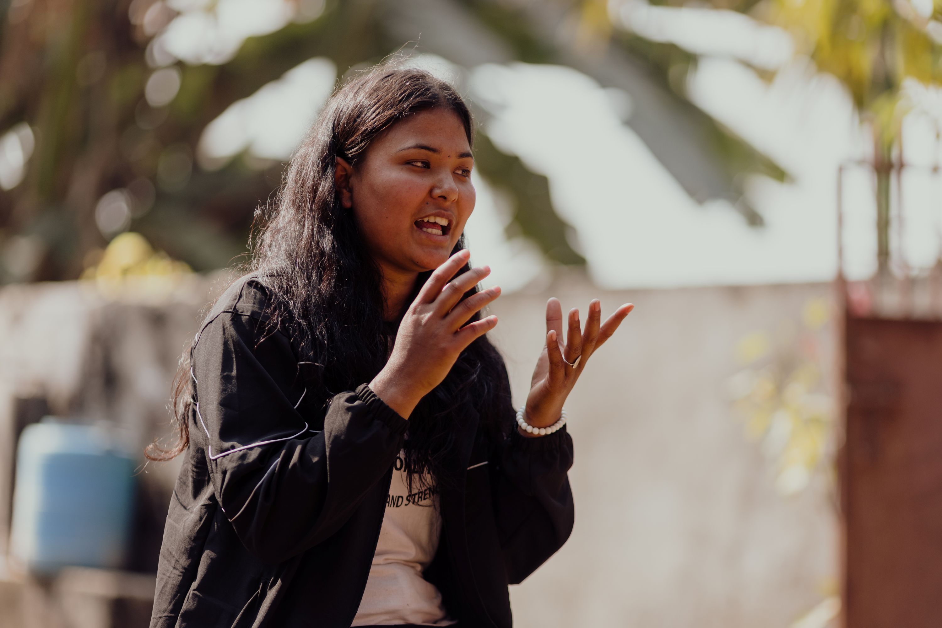 Januka teaching about the importance of having a nutritious diet